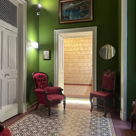 I Leoni Di Rosaroll 3* نابولي