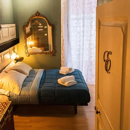 I Leoni Di Rosaroll B&B 나폴리